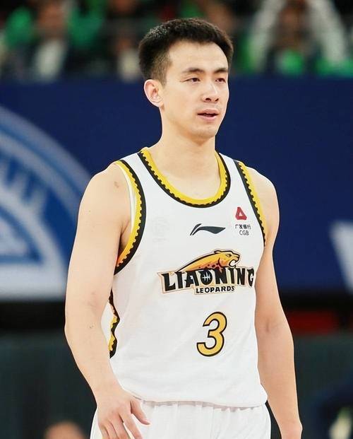 JackeyLove迎来三赛季出色发挥，加拿大队观众热烈欢呼！-爱游戏官网  第1张